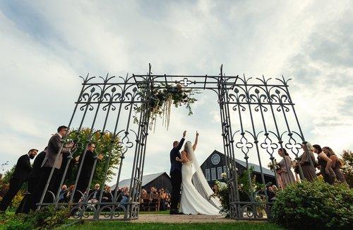 carousel-hero-element image-0